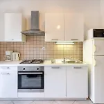 One-bedroom In Iv * 茨里克韦尼察