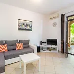 Апартаменты One-bedroom In Iv Цриквеница