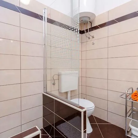 One-bedroom In Iv *