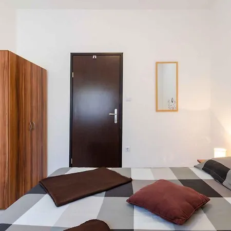 Apartment One-bedroom In Iv