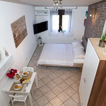 One-bedroom In Iv Apartment Crikvenica
