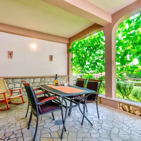 アパート One-bedroom In Iv ツリクヴェニツァ